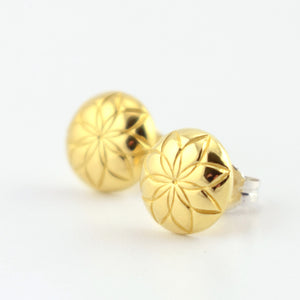 Domed Flower-Pattern Brass Circle Stud Earrings